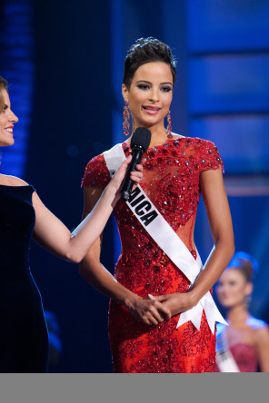 Miss Jamaica Kaci Fennell answers her final question