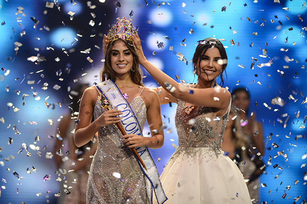 Valeria Morales was crowned by Laura Gonzalez, Miss Colombia 2017